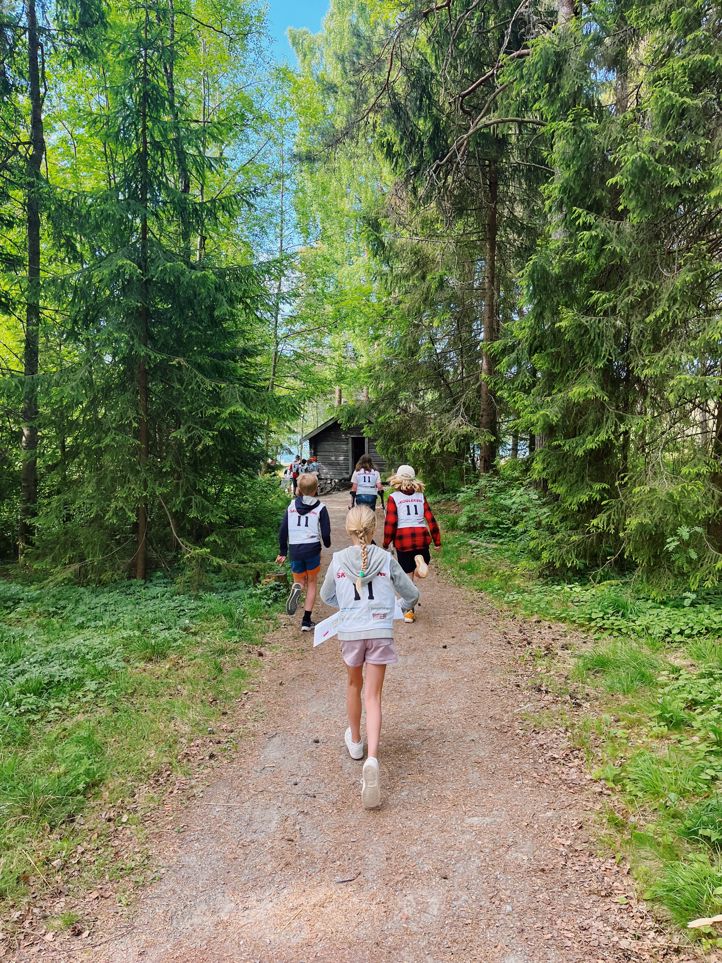 5C deltar i Skoglekene