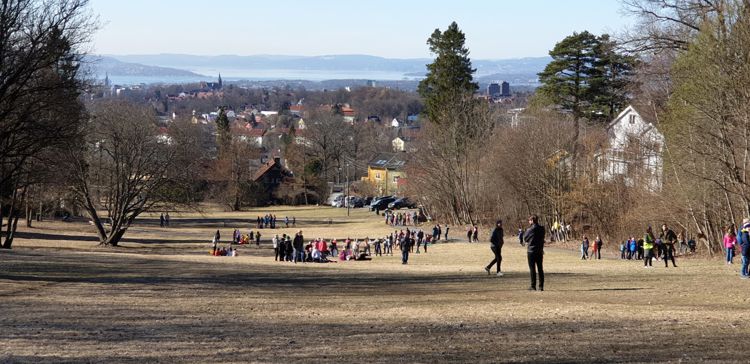 Påskeleker i Havnabakken